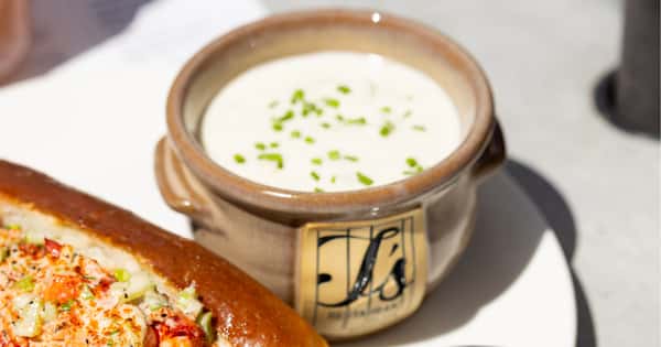 NEW ENGLAND CLAM CHOWDER