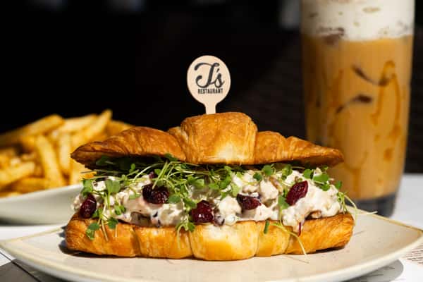CRANBERRY PECAN CHICKEN SALAD CROISSANT
