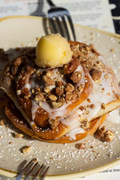 MAPLE-PECAN CINNAMON BUN