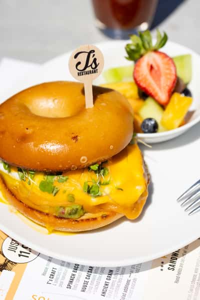 THE BAGEL ME CRAZY