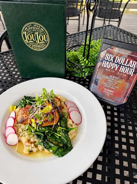 🔥 Scallop Wednesday is doing its thing.

Blackened sea scallops over mushroom and poblano risotto with sautéed spinach, radishes, and a balsamic reduction. Rich, a little smoky, and exactly what Wednesday needed.

On special all day. Come see us in Middletown!