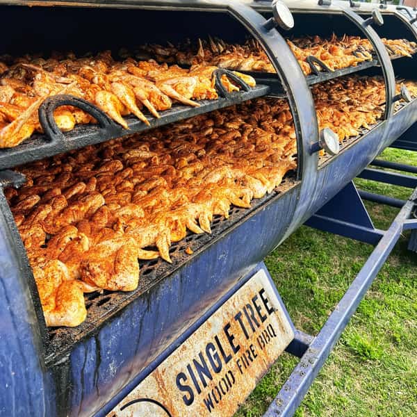 Some times you just got to wing it...
#events #bbqlover #Murfreesboro #smallbusinessowner #smallbiz #nikeofbbq #veterans #ordernow #entrepreneurs #yummy #commmunity #Veteran #wings #lunchtime #lunch #vet #bbq #mtsu