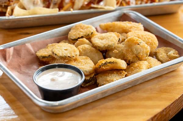 We all know how much Murfreesboro loves the Fried Pickles! Come and get them...
#yummy #ordernow #Singletreebbq #commmunity #Veteran #lunch #Murfreesboro #nikeofbbq