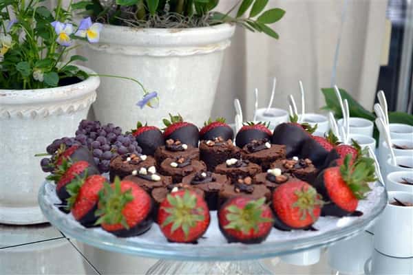 brownies and chocolate covered strawberries