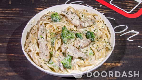 Fettuccine Alfredo