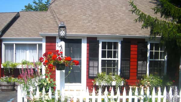 exterior view of Red Cottage Restaurant