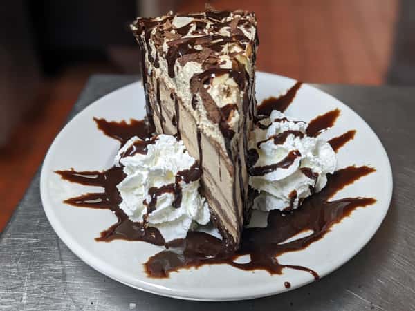 HI-top Mud Pie ice-cream cake
