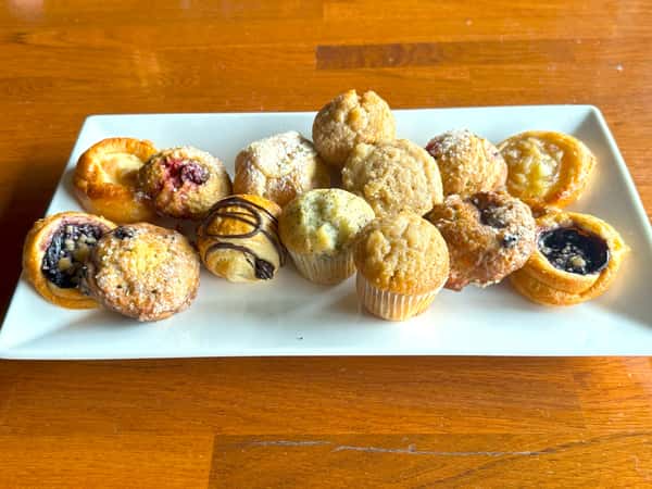 MINI PASTRY PLATTER