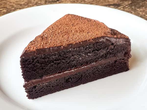 CHOCOLATE CAKE
