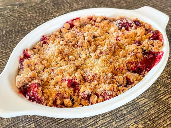STRAWBERRY PEACH CRUMBLE