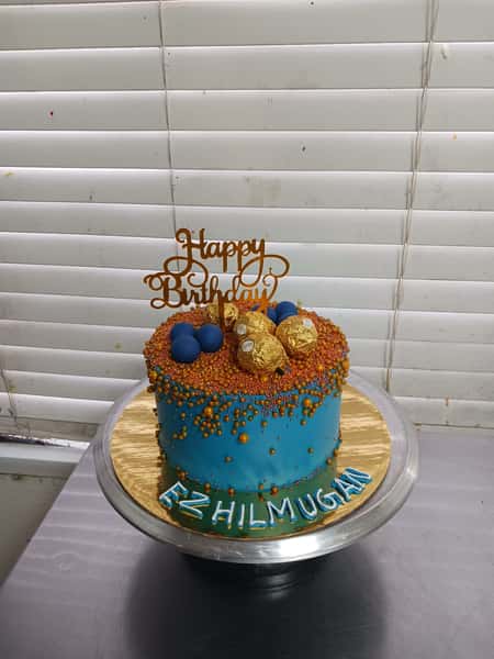 kids custom theme cake from Chennai Cafe