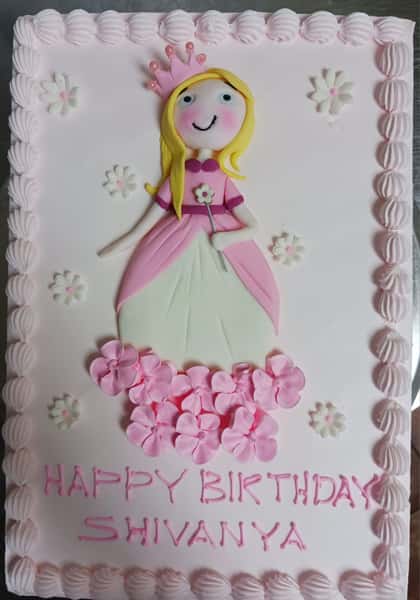 Princess theme cake from Chennai Cafe 