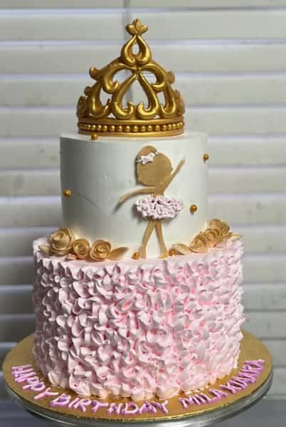 golden girl cake from Chennai Cafe