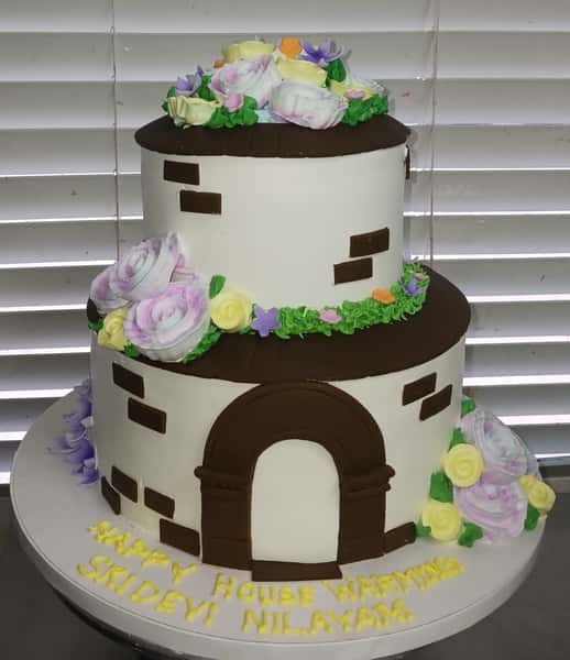 themed cake from chennai cafe