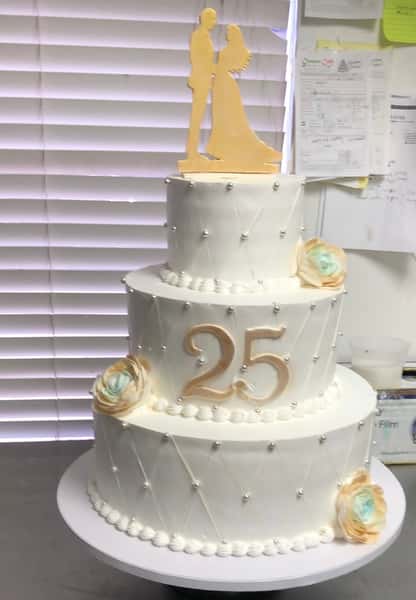 25th wedding anniversary cake from Chennai Cafe