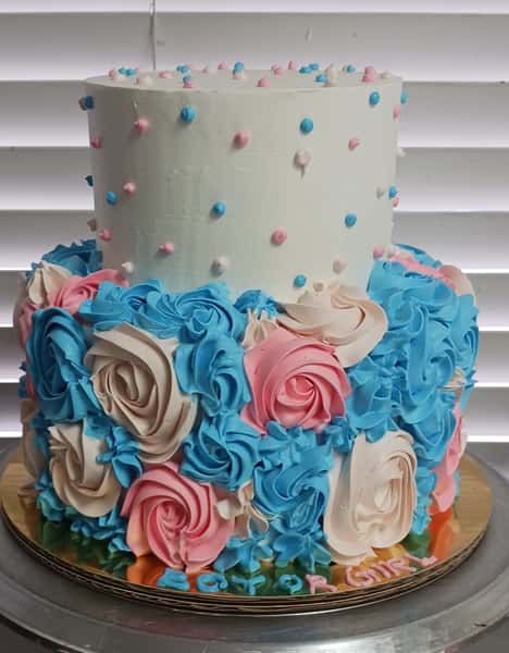 Flower two layer cake from chennai cafe