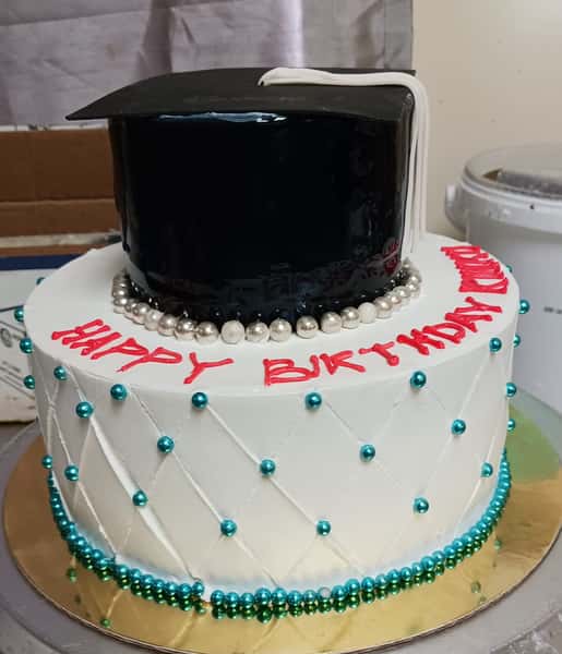 Graduation custom cake from Chennai Cake
