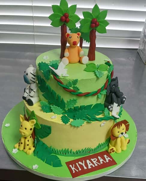Chennai Cafe Jungle themed cake