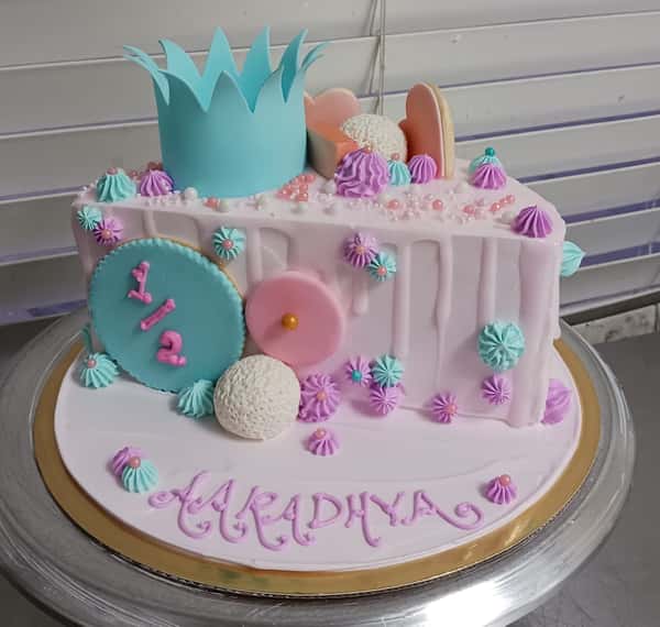 6 month old birthday cake from Chennai Cafe