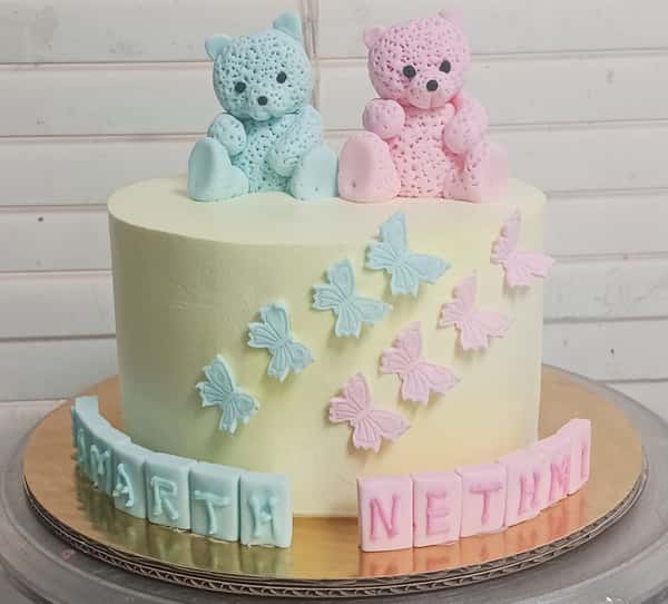 gender cake from Chennai Cafe