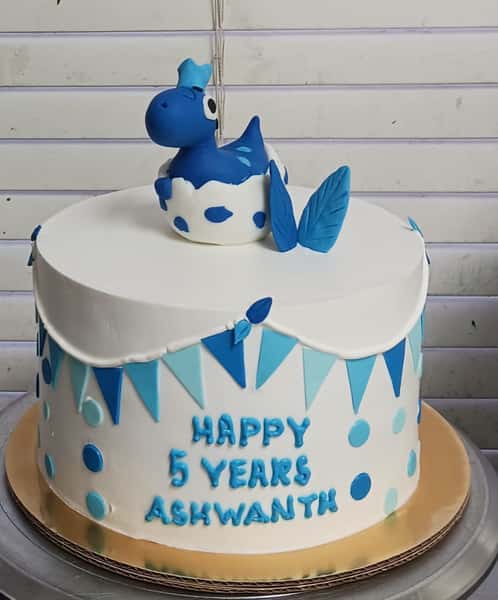 kids theme cake from Chennai Cafe