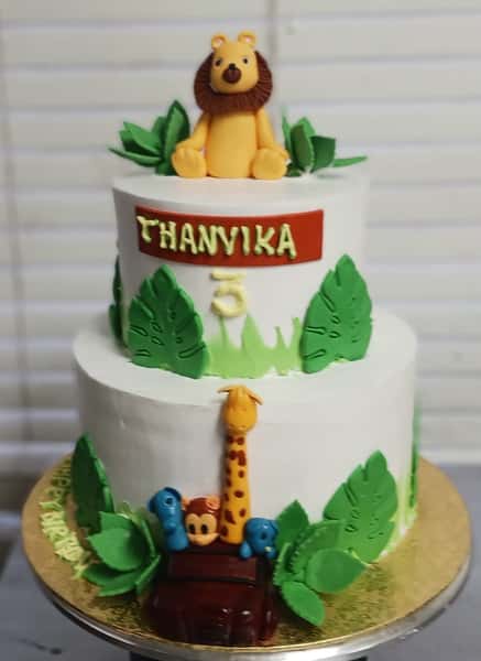 Jungle theme cake from Chennai Cafe