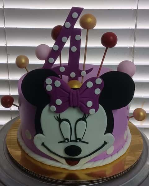 mikki mouse cake from chennai cafe