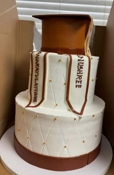 graduation cake 3