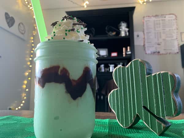 St. Paddy's Shamrock Frappe