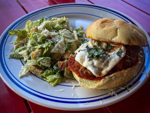 CHICKEN PARMESAN SANDWICH