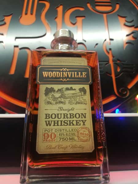 WOODINVILLE STRAIGHT WHISKEY