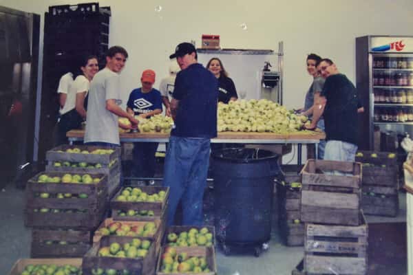 apple_peeling