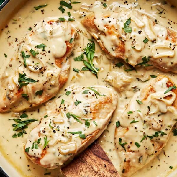 Chicken with Red Pepper Bacon Sauce
