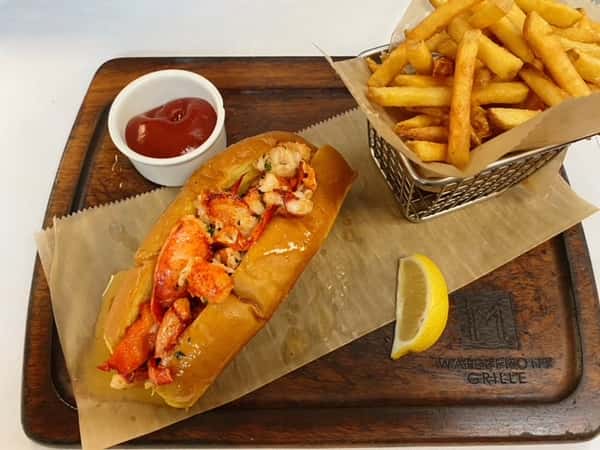Connecticut Hot Lobster Roll