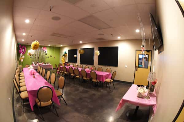 Our interior features a modern yet cozy design, combining stylish details with a relaxed dining atmosphere.
