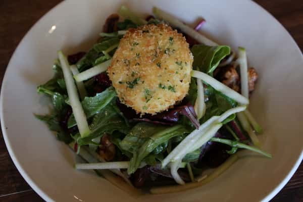 GREEN APPLE & GOAT CHEESE