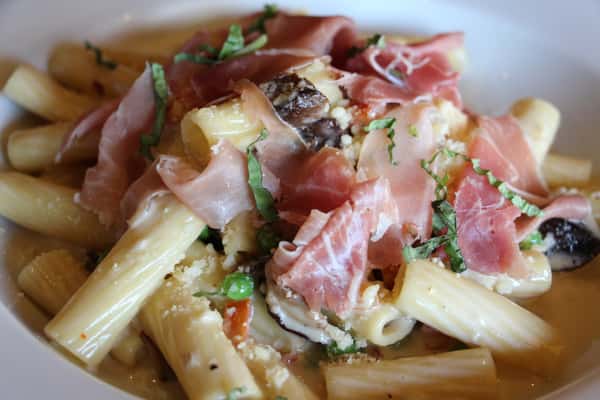 ROASTED CHICKEN CARBONARA