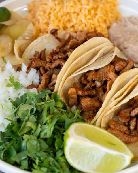 Hoy toca consentirse! 🌮🌯

Disfruta de nuestro delicioso menú con ese toque especial que nos distingue.

Deja de buscar y vente a Pollo Maya.

#PolloMaya #SaborAutentico #Gastronomia #PolloAsado #AntojoDelDia