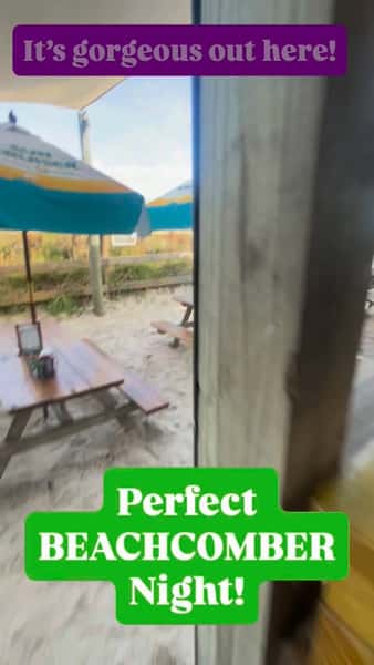 A #weekend on the #beach is never complete without a stop @beachcomberstaugustine !!! Ella and Robbie behind the bar with the best #margarita and #mojito options for you! Bring your #beachvibes with you down here on @staugustinebeach