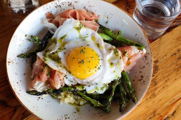 Roasted Asparagus Prosciutto & Grits
