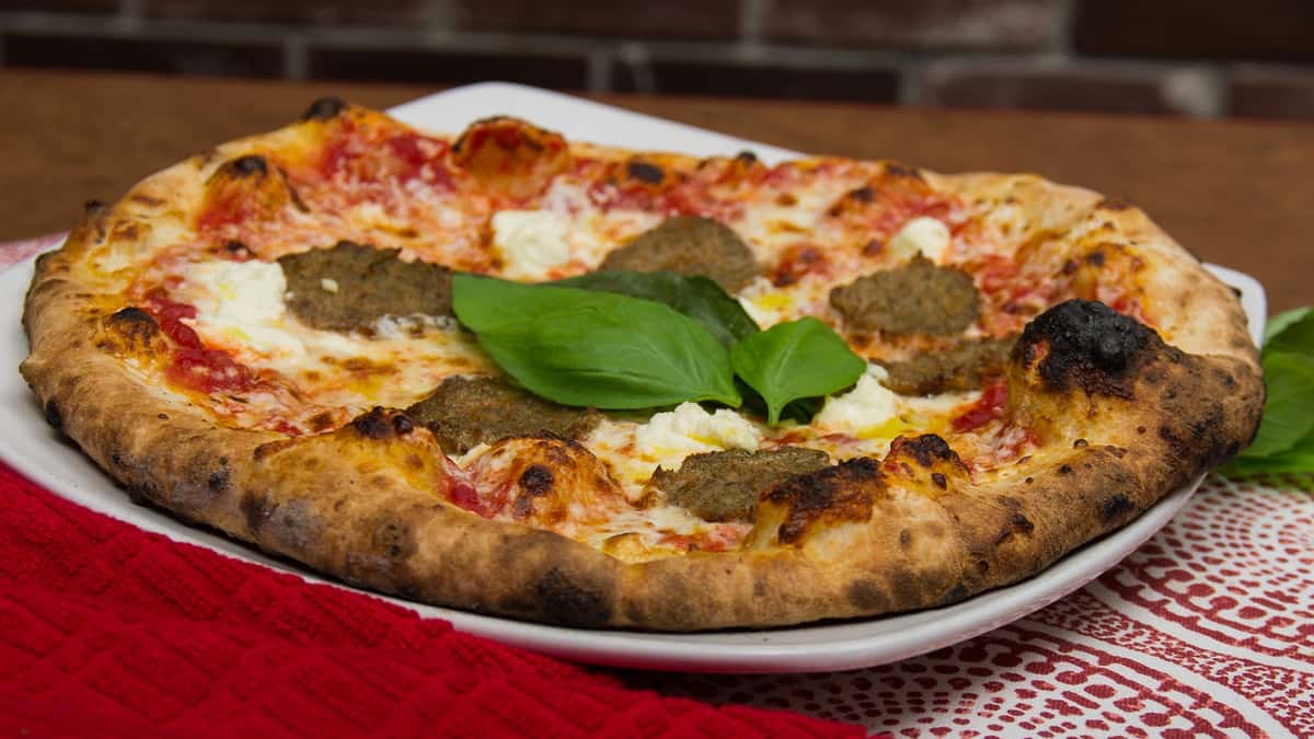 Avanti Pizza Pizza Restaurant in NY