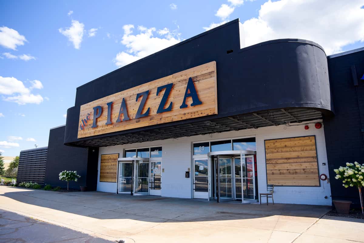 the PIAZZA front - Day