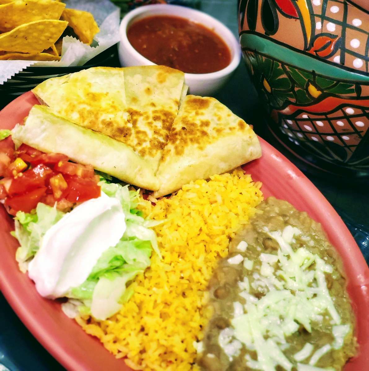 Monday Quesadilla Deluxe Lunch Specials Laredo Mexican Restaurant