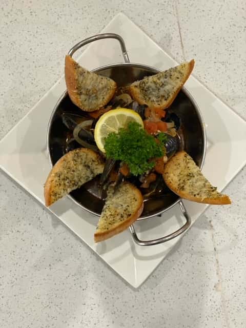 Sautéed Black Mussels