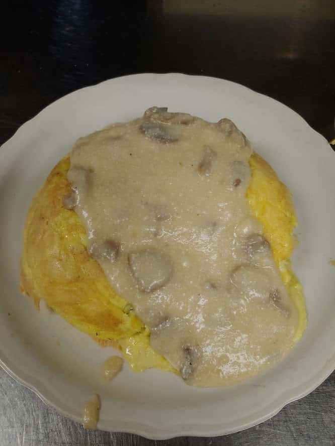 Mushroom Omelette (1830 cal)