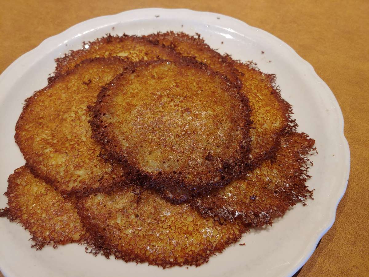 Potato Pancakes (460/920 cal)
