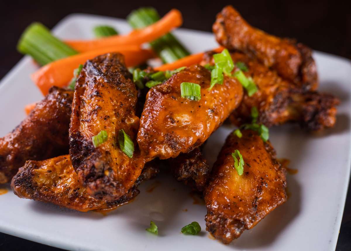 CHICKEN WINGS