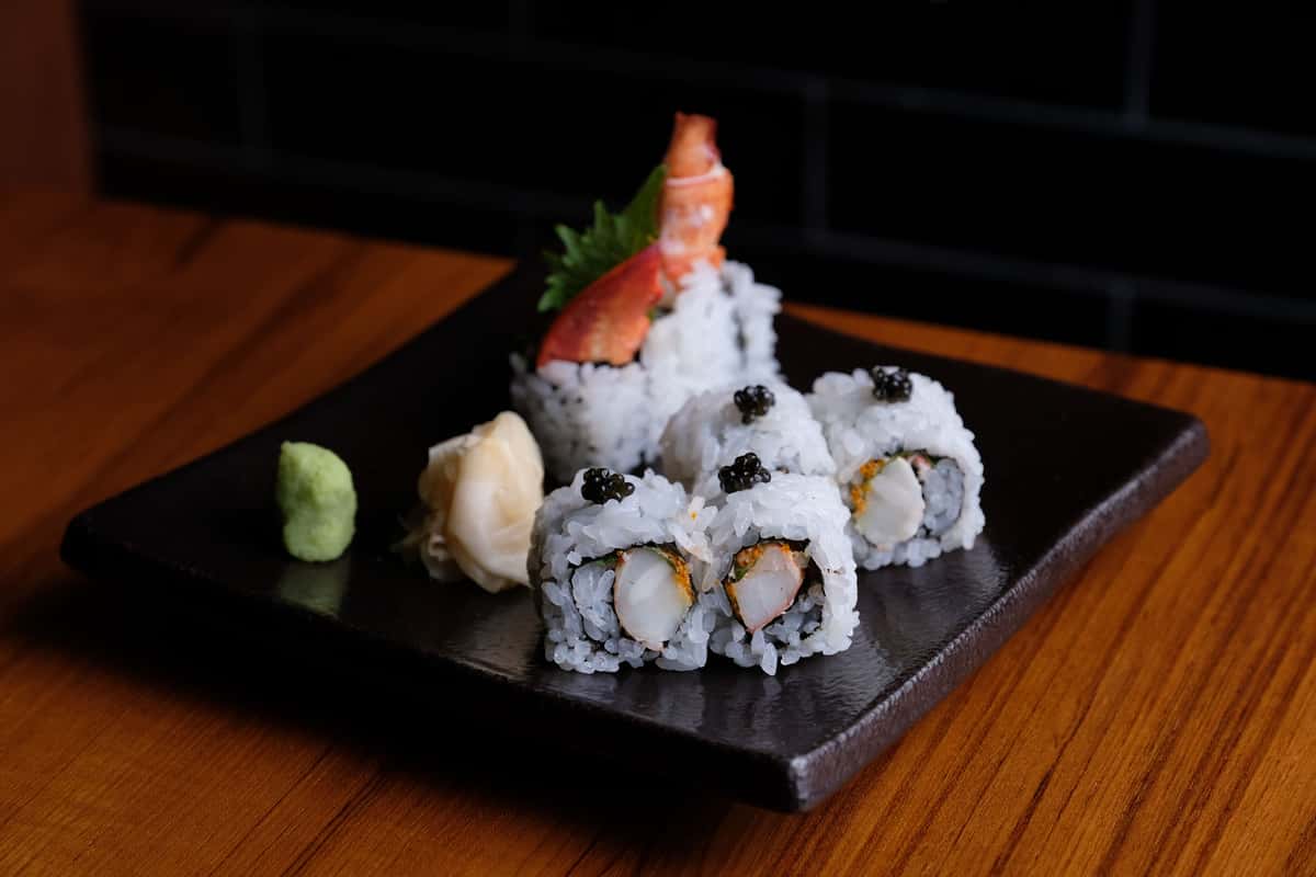 blue ribbon sushi roll