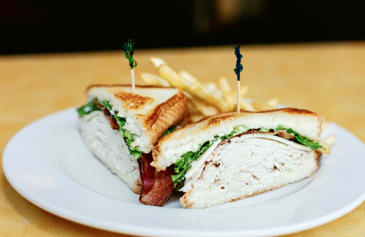 LOU'S SMOKED TURKEY CLUB