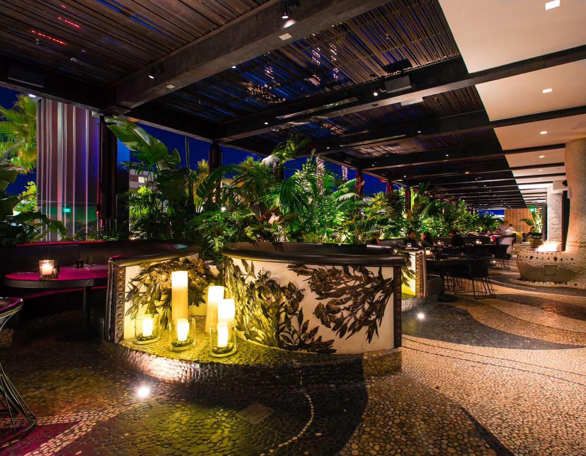 Outdoor Patio Dining Javier's Century City Copyright © 2019 SNAPTASTE® INC.